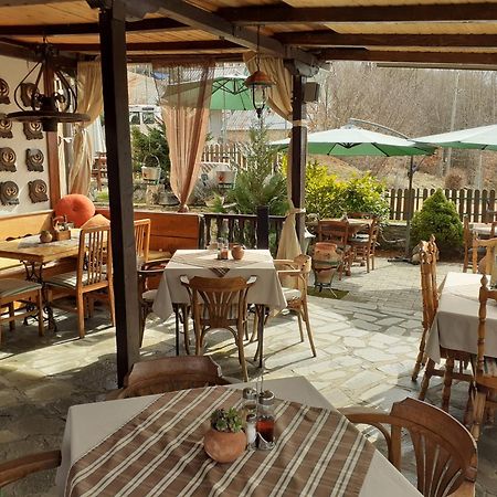 Restaurant And Apartments - T'Ga Za Jug Lazaropole Exterior foto